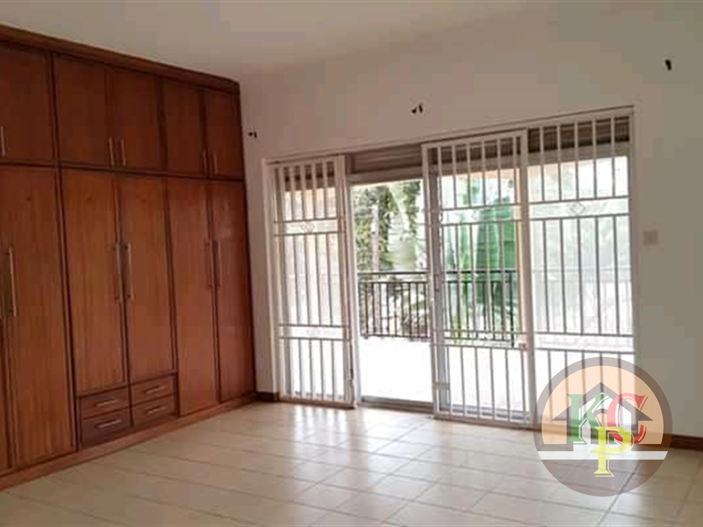 Mansion for rent in Mbuya Kampala