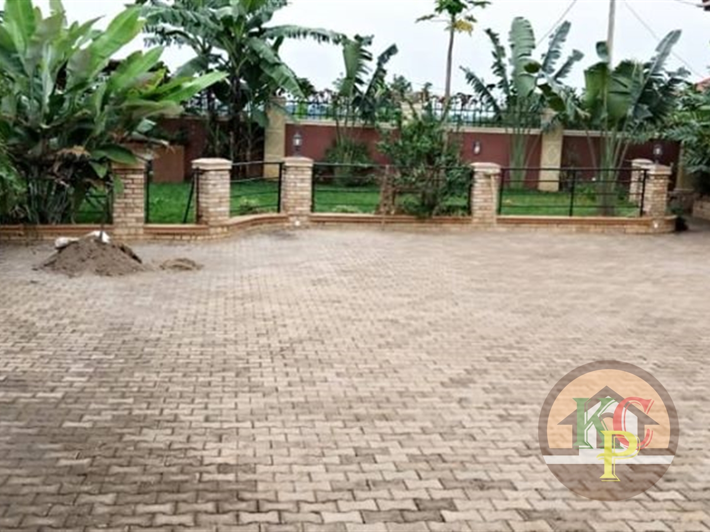 Bungalow for sale in Kira Wakiso