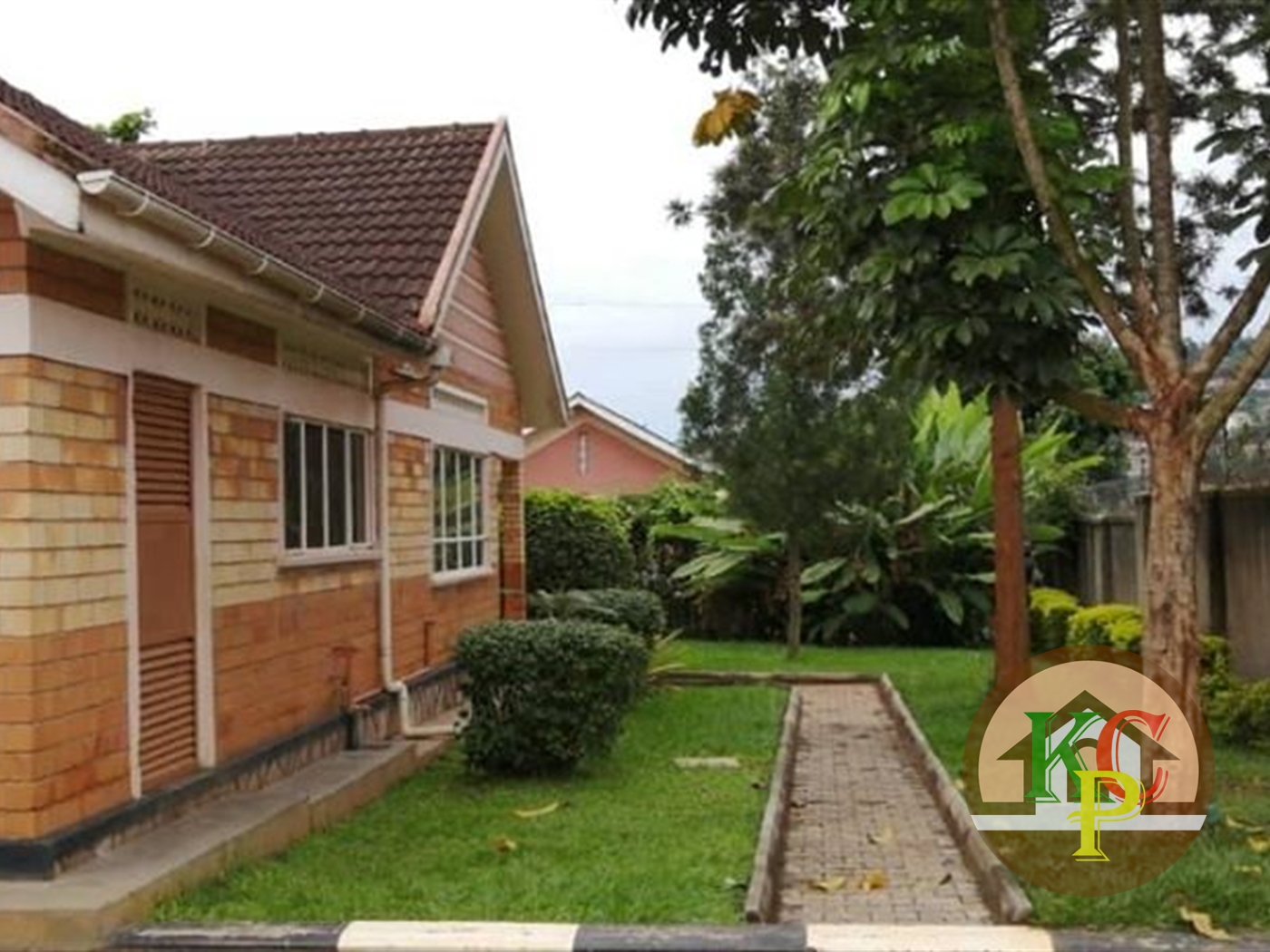 Bungalow for rent in Kansanga Wakiso