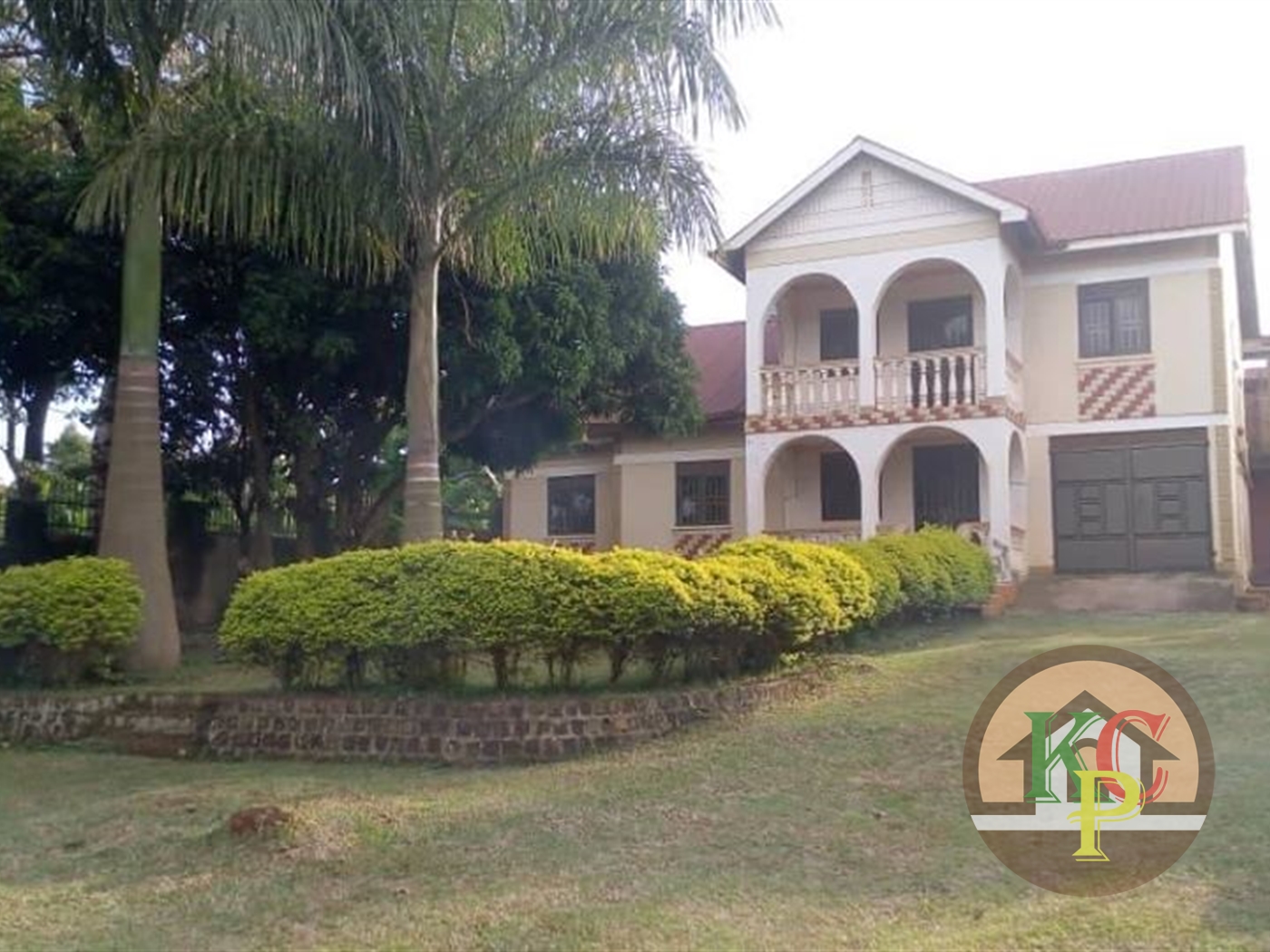 Mansion for sale in Zana Wakiso