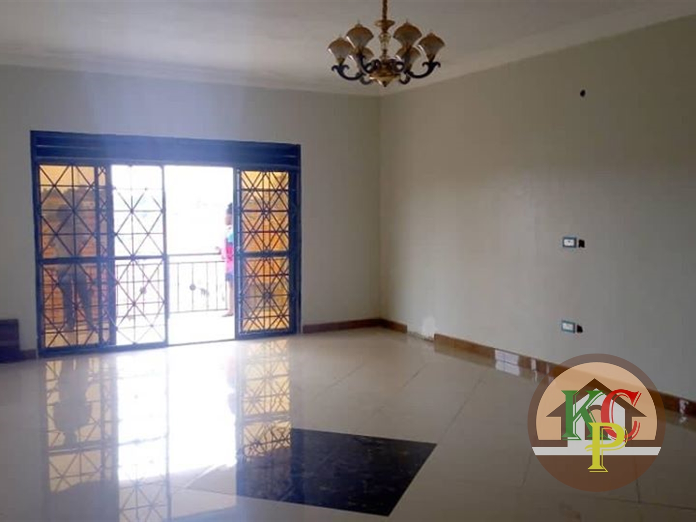 Mansion for sale in Kira Wakiso