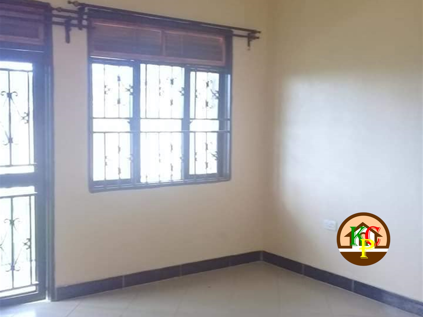 Semi Detached for rent in Mpererwe Kampala