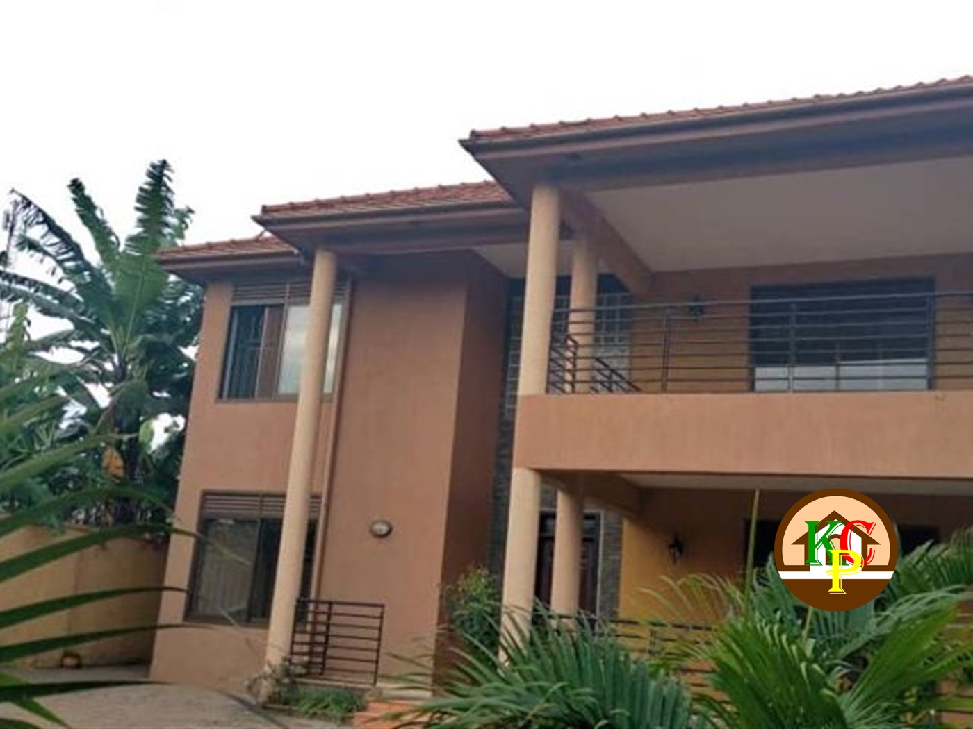 Mansion for sale in Kira Wakiso