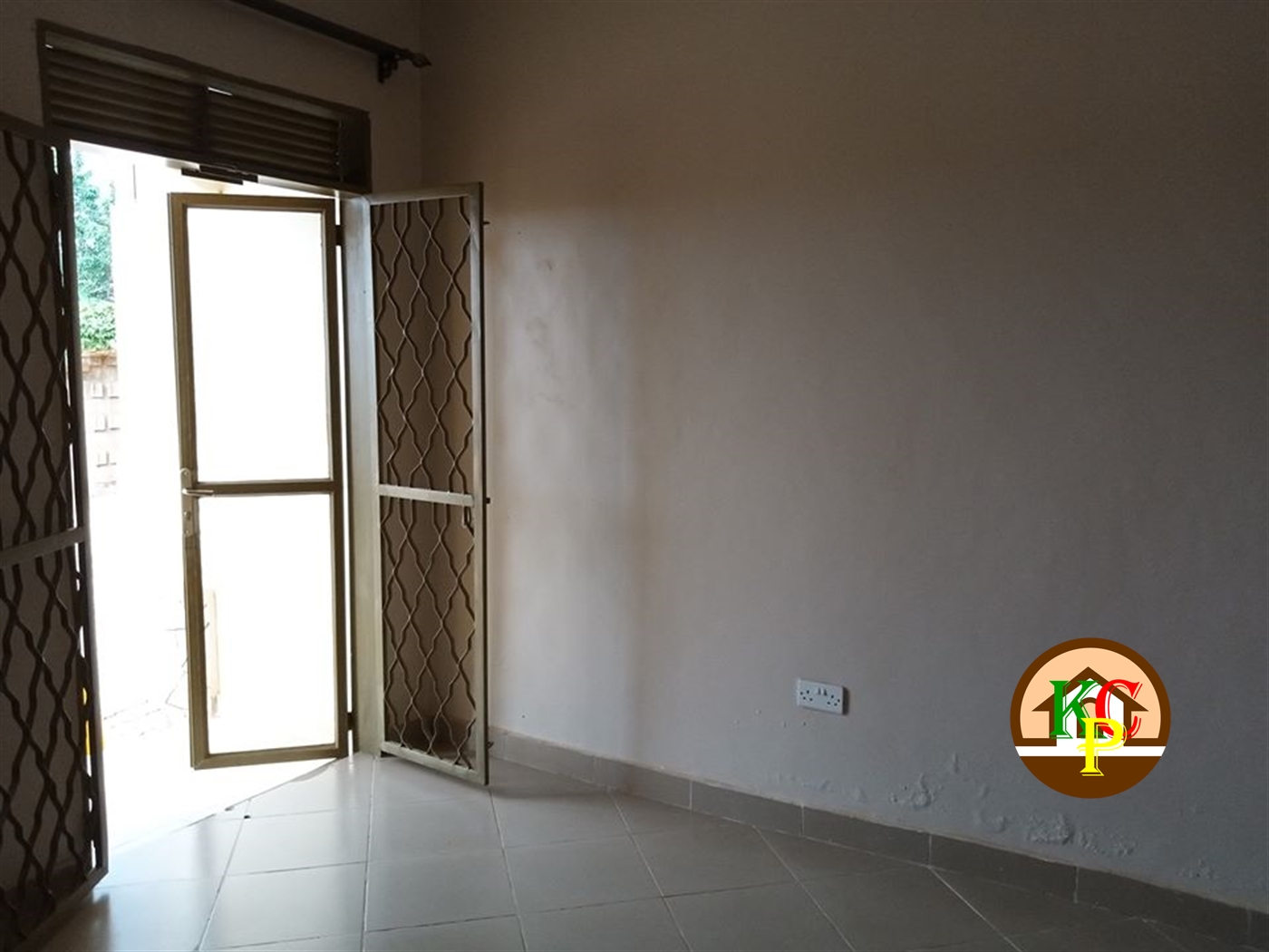 Semi Detached for rent in Bweyogerere Wakiso