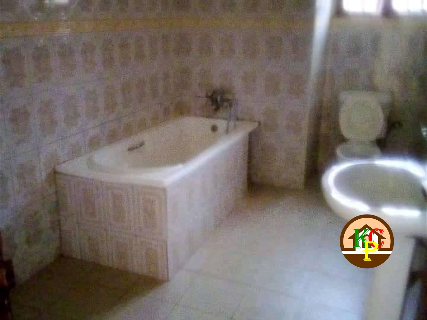 Mansion for rent in Bbiina Kampala