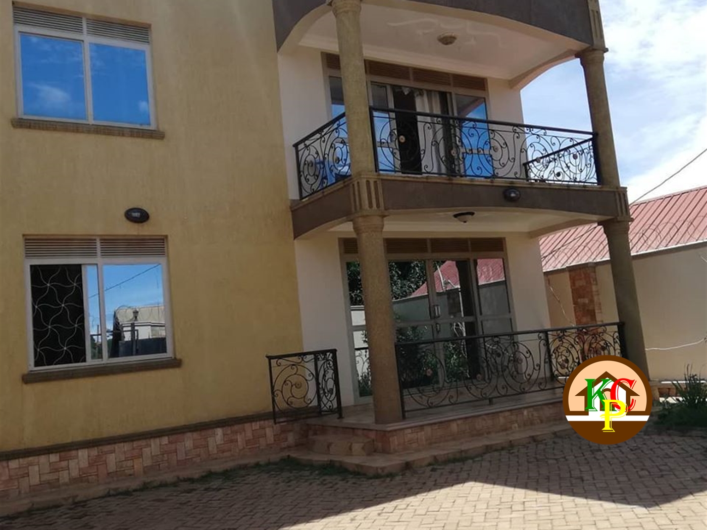 Mansion for rent in Kisaasi Kampala