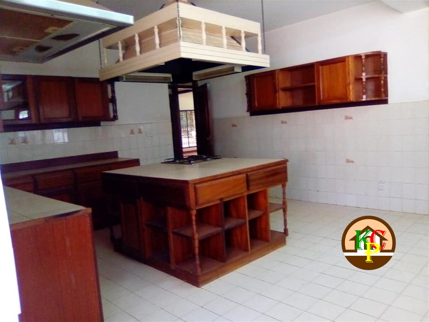 Mansion for rent in Kololo Kampala