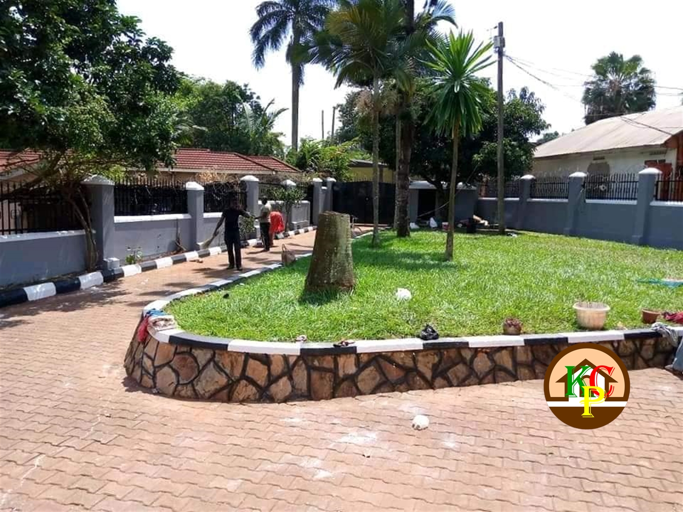 Bungalow for rent in Bukoto Kampala