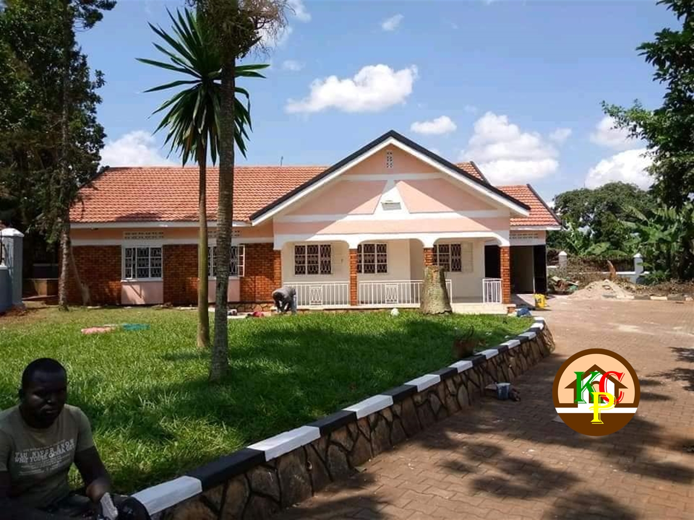 Bungalow for rent in Bukoto Kampala