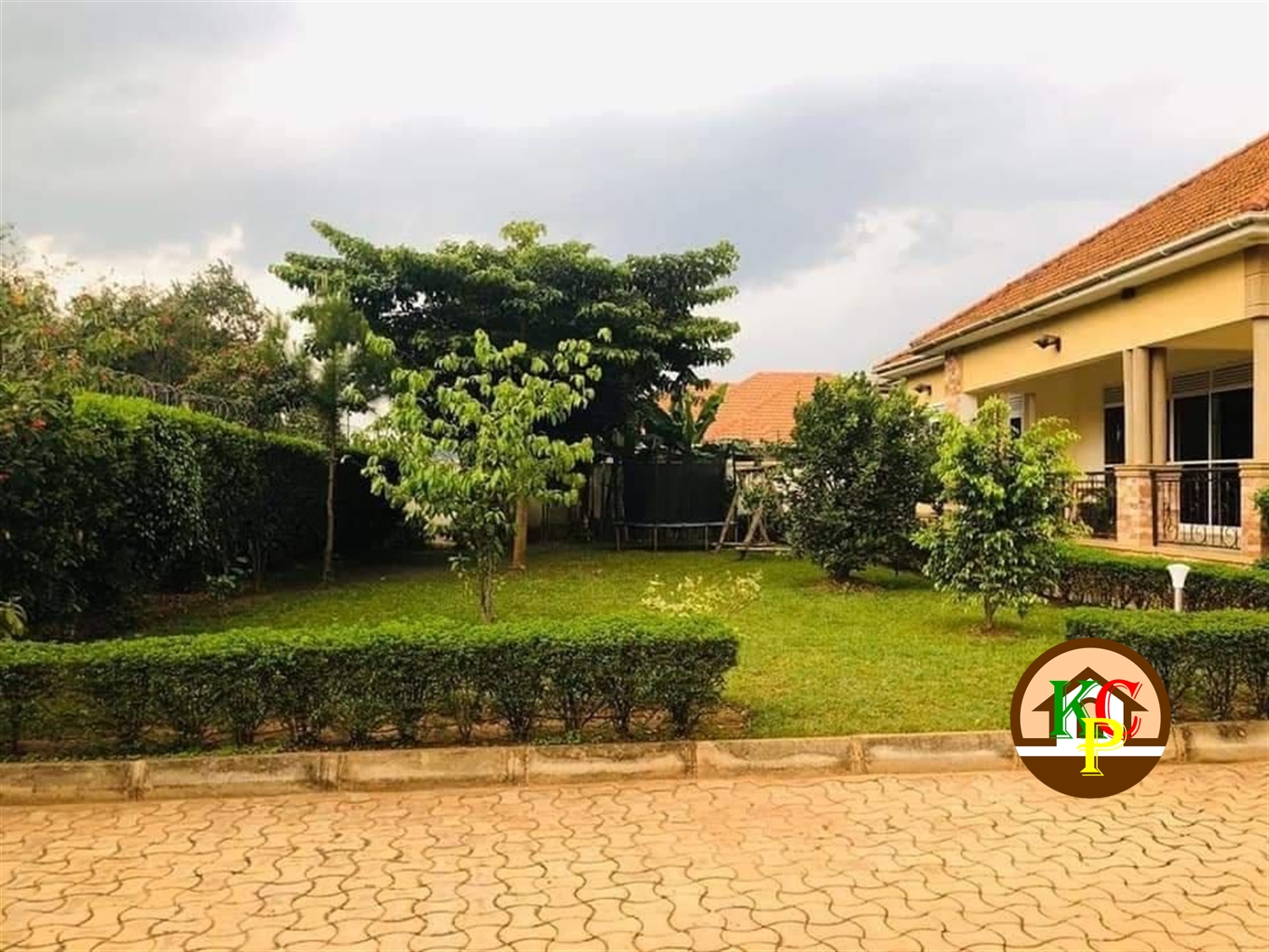 Bungalow for sale in Kiwaatule Kampala