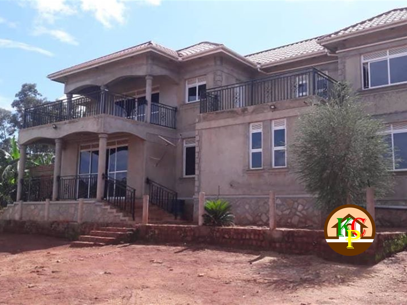 Mansion for sale in Kitende Wakiso