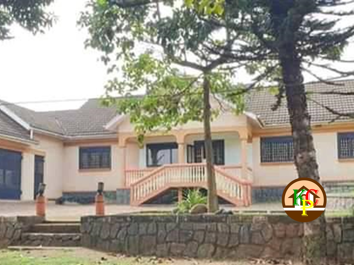 Bungalow for rent in Bukoto Kampala