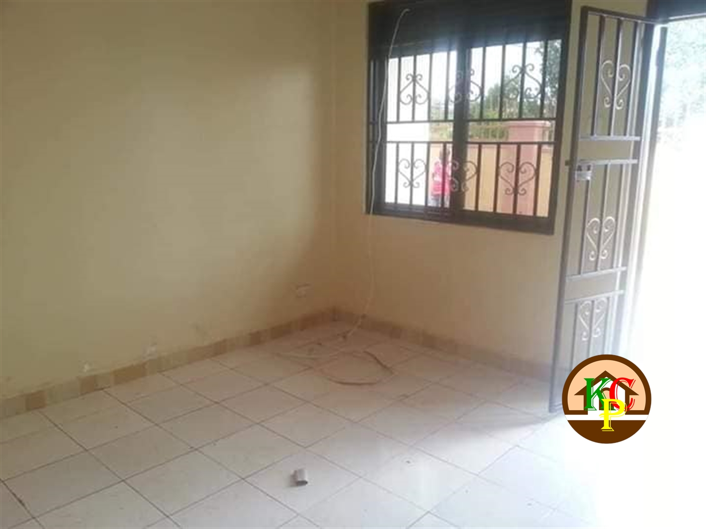 Semi Detached for rent in Kulambilo Kampala