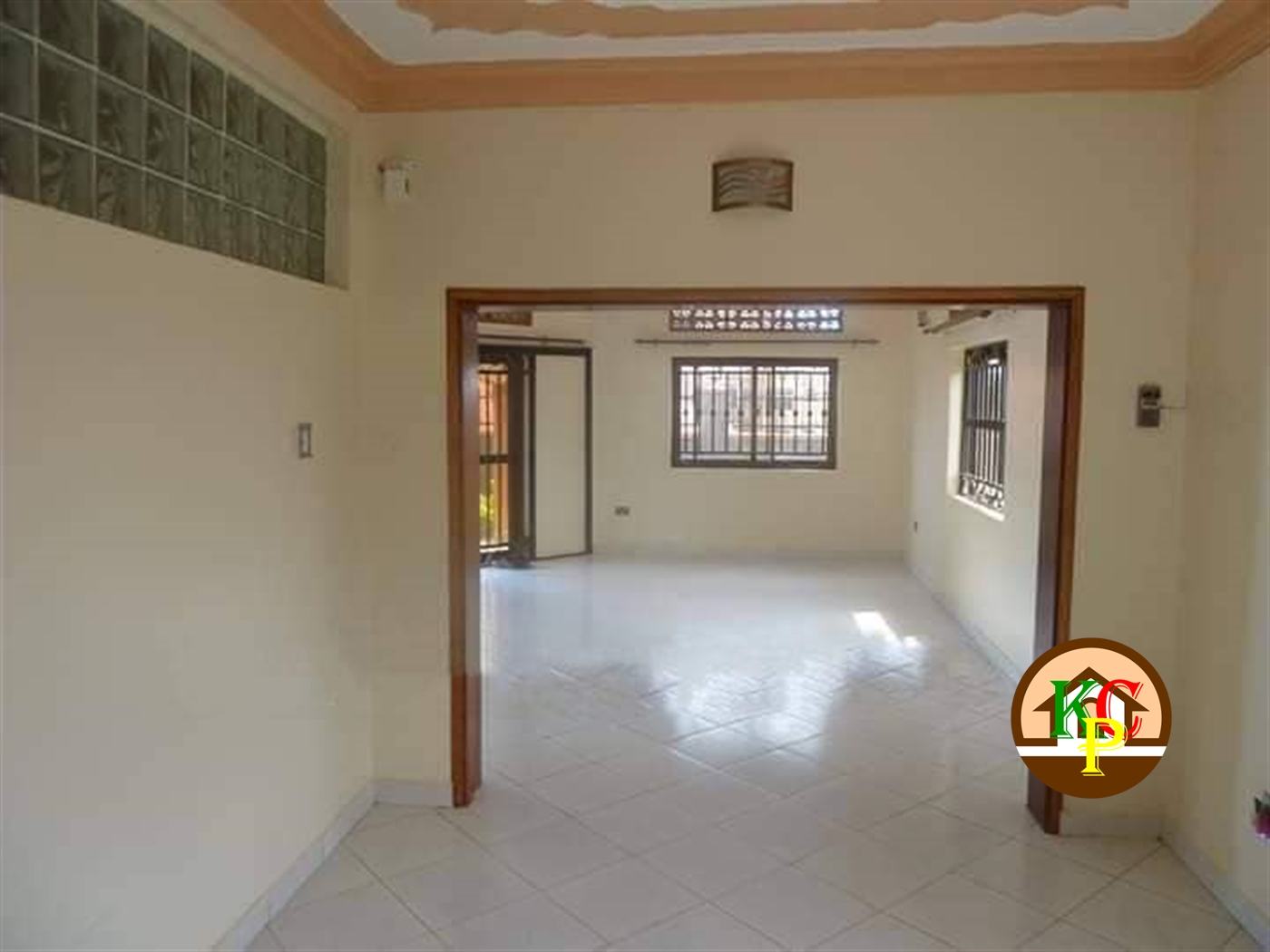 Mansion for rent in Bweyogerere Wakiso