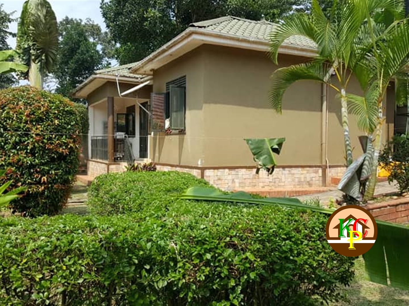 Bungalow for sale in Kitende Wakiso