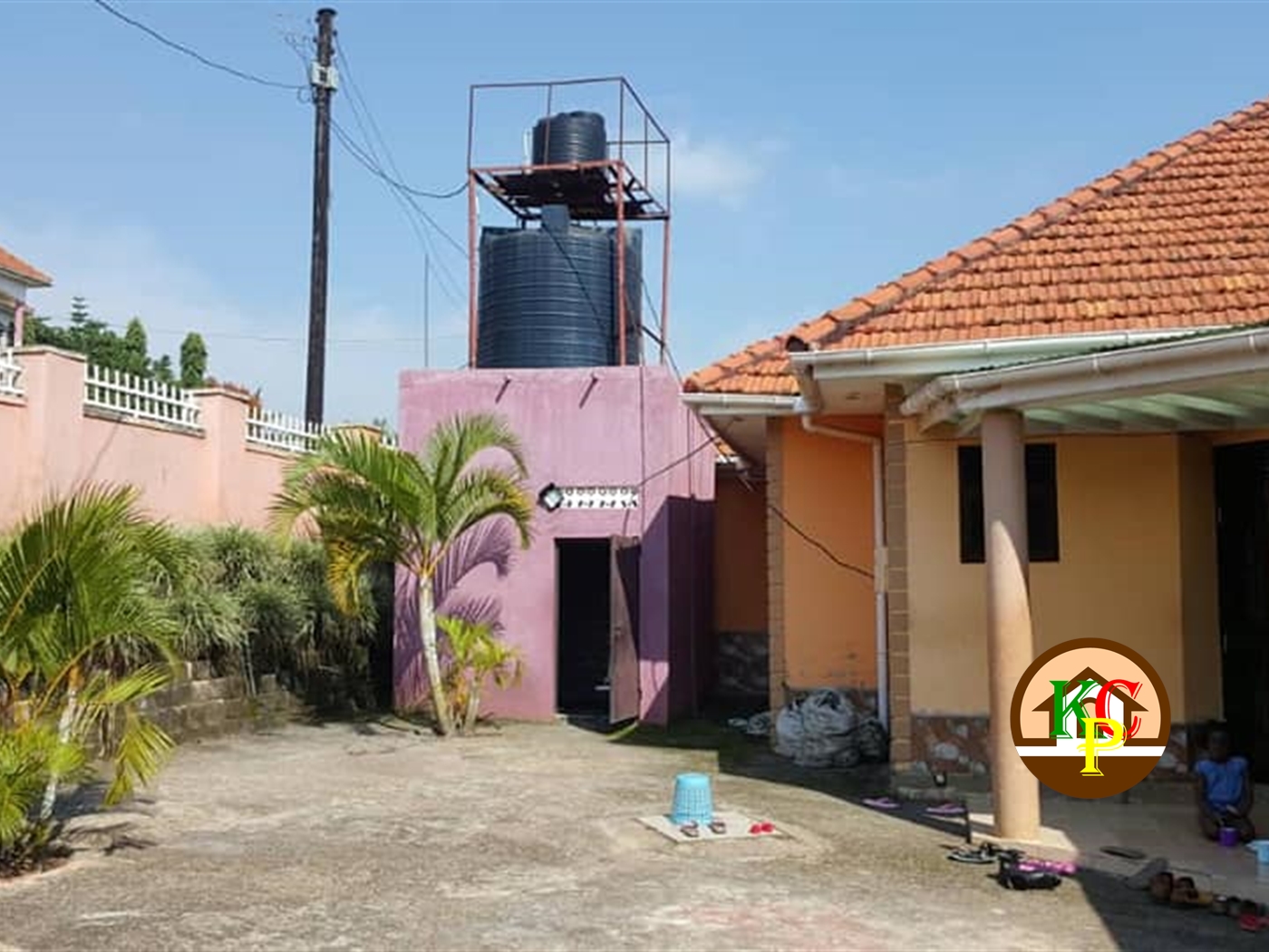 Mansion for sale in Bwebajja Wakiso