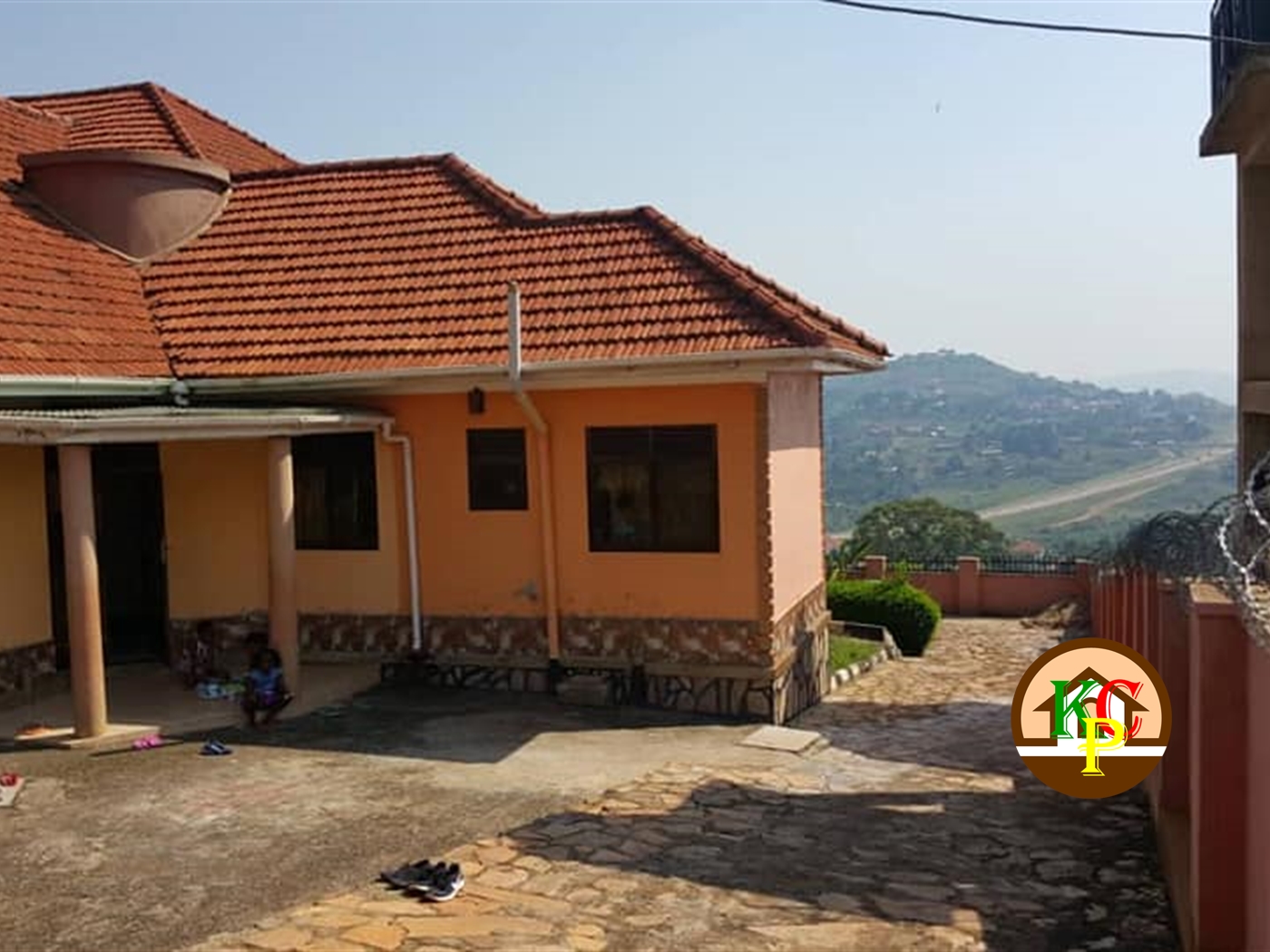 Mansion for sale in Bwebajja Wakiso