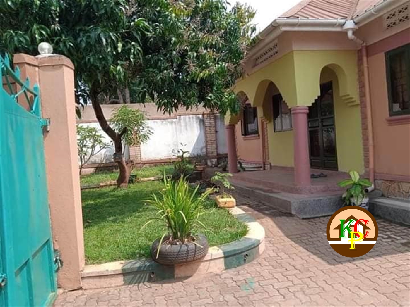 Bungalow for sale in Mbalwa Wakiso