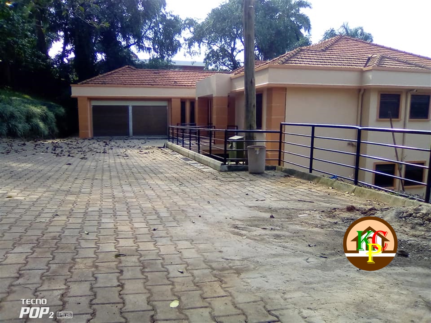 Mansion for rent in Kololo Kampala