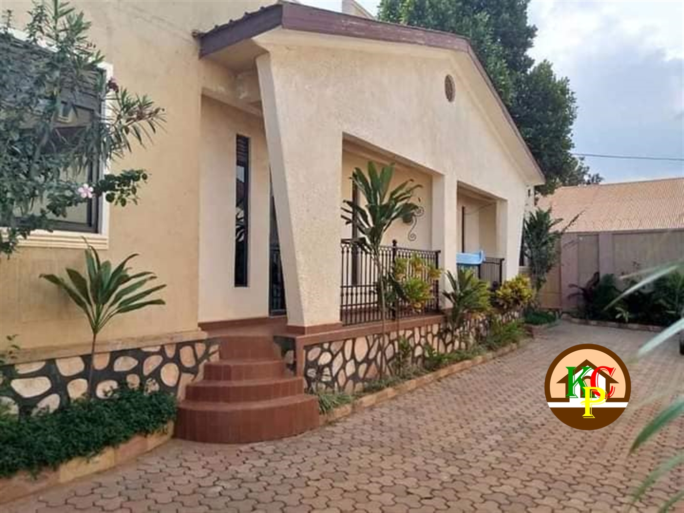 Semi Detached for rent in Kisaasi Kampala