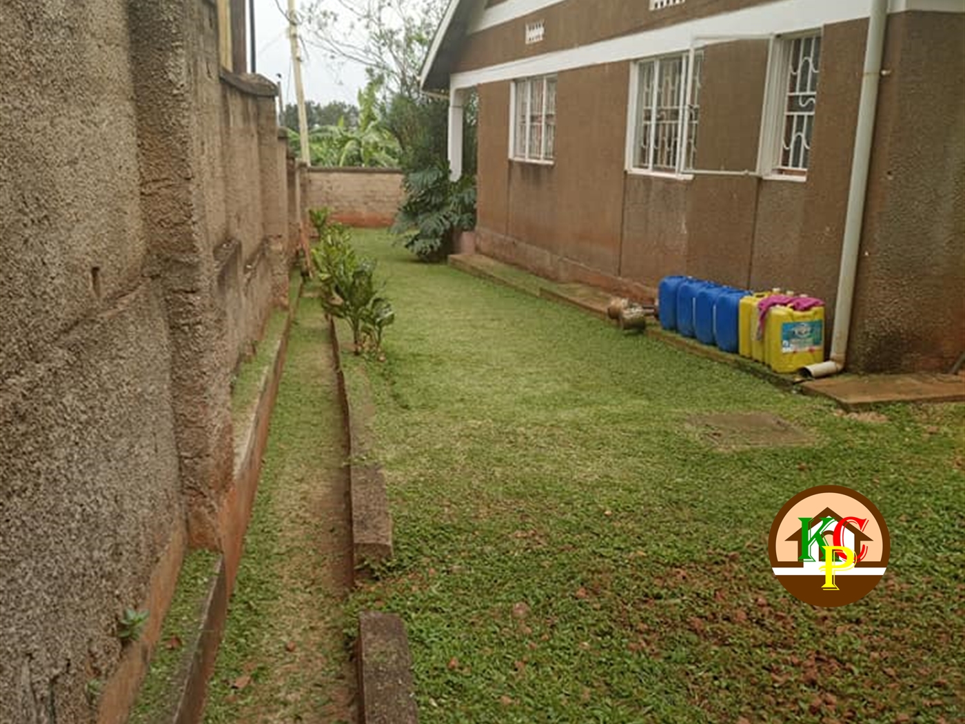 Bungalow for rent in Mbuya Kampala