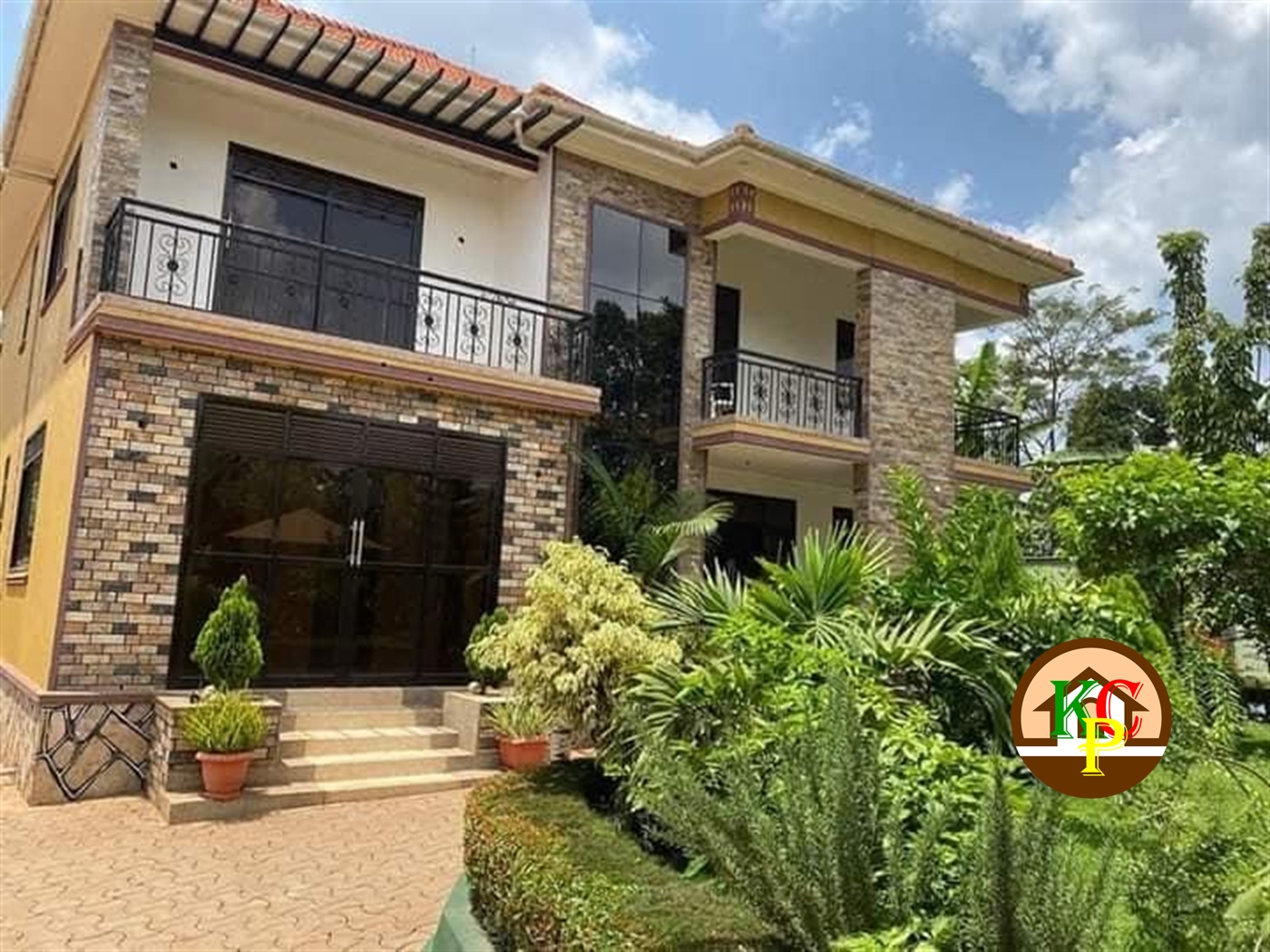 Mansion for sale in Gayaza Wakiso