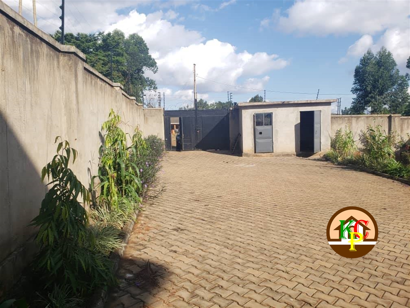 Bungalow for sale in Nansana Wakiso