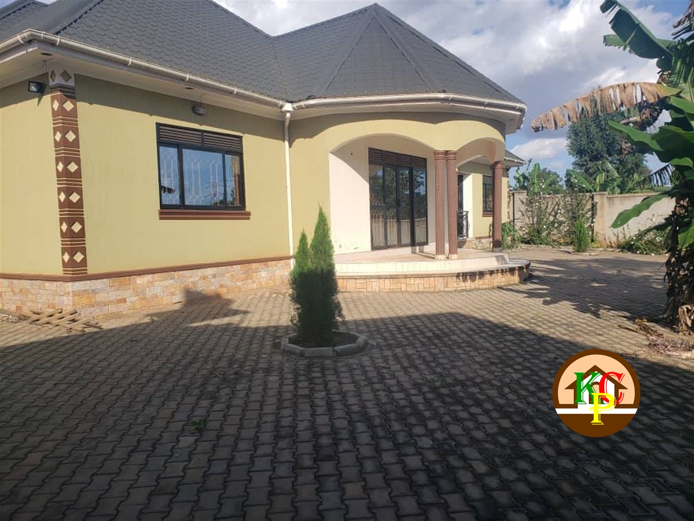 Bungalow for sale in Nansana Wakiso