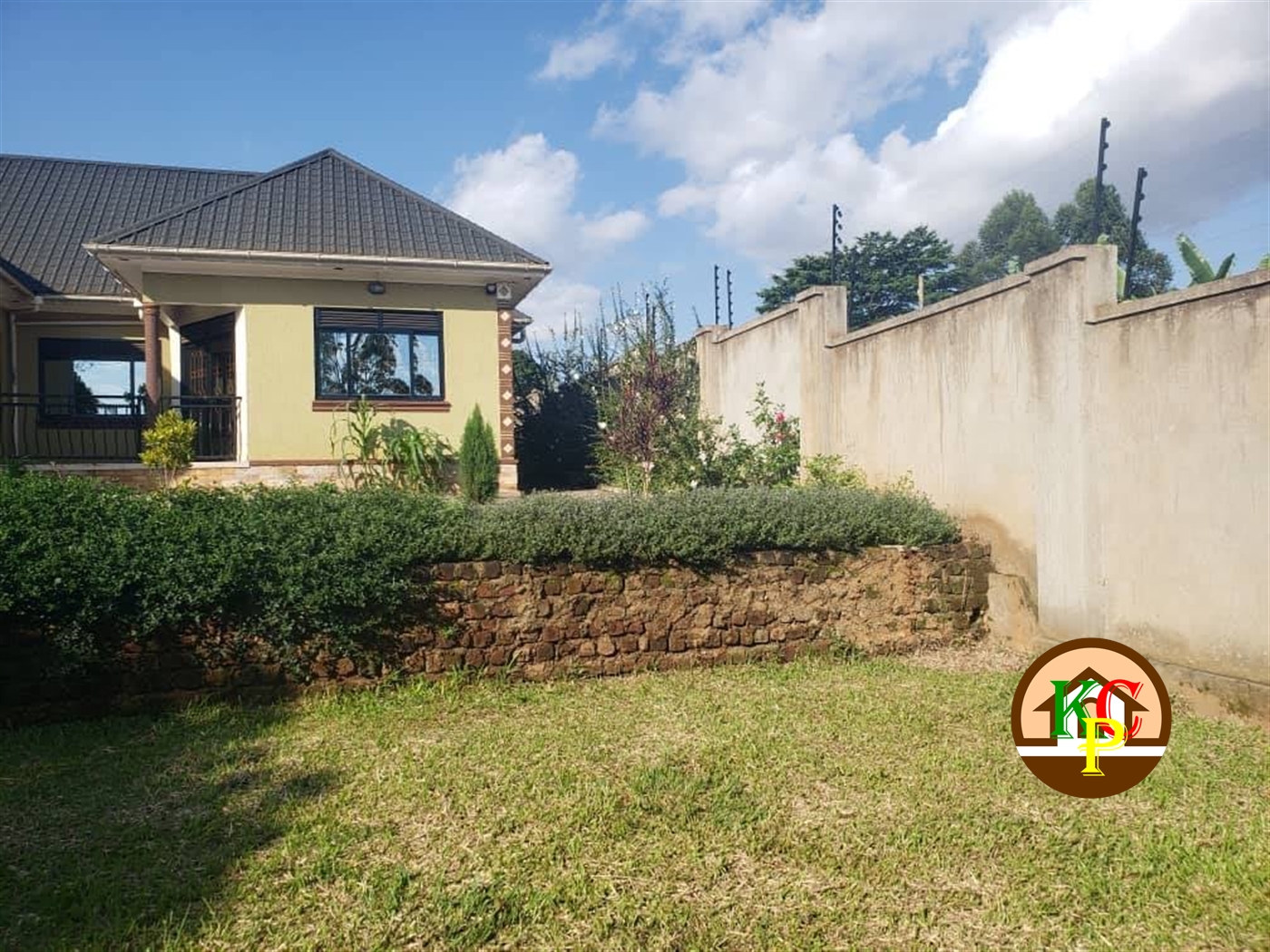 Bungalow for sale in Nansana Wakiso