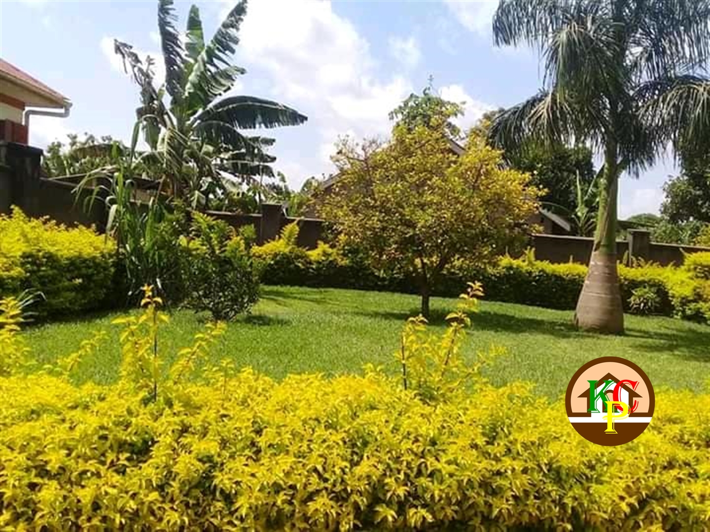 Bungalow for sale in Katabi Wakiso