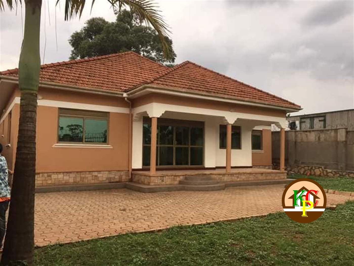 Bungalow for rent in Kisaasi Kampala