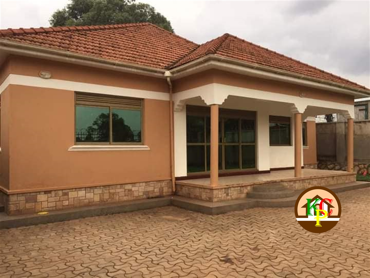 Bungalow for rent in Kisaasi Kampala