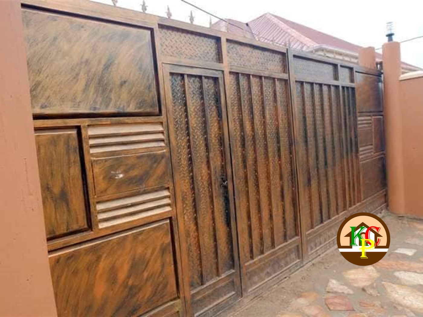 Semi Detached for rent in Busega Kampala