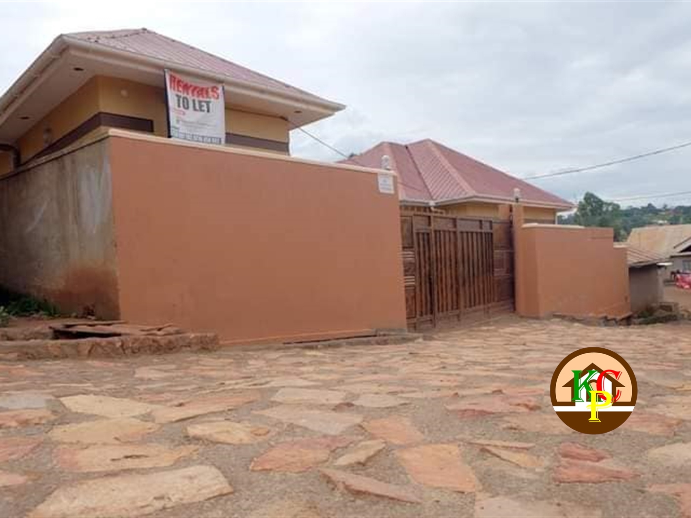 Semi Detached for rent in Busega Kampala