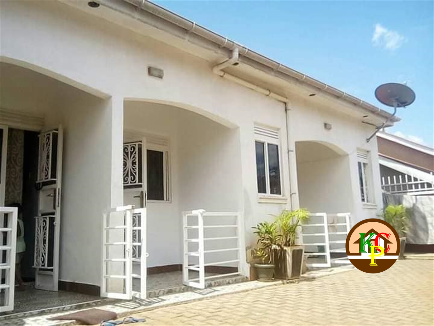 Semi Detached for rent in Mutungo Kampala