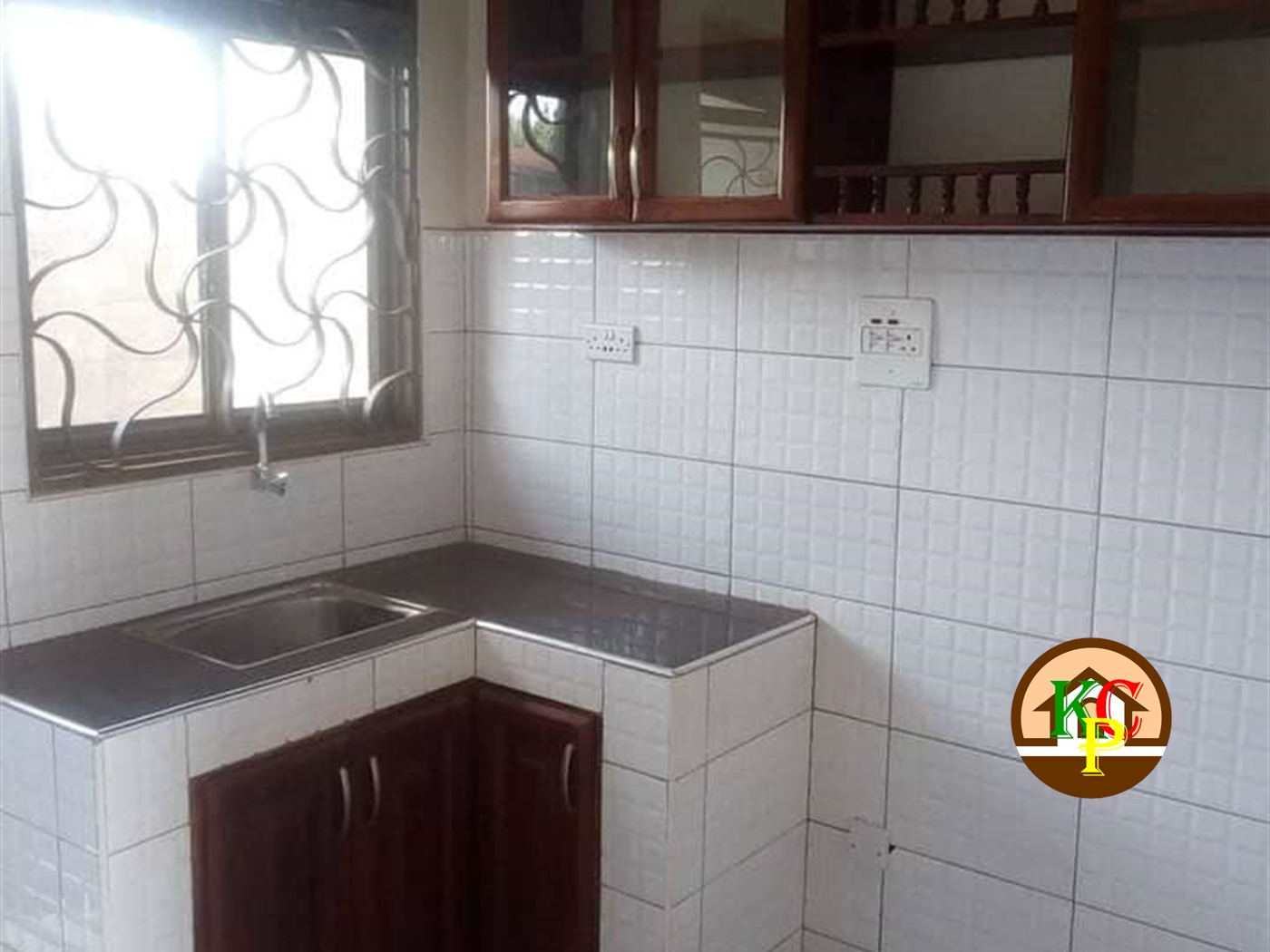 Semi Detached for rent in Mpererwe Kampala