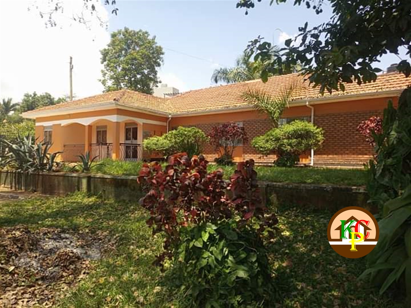 Bungalow for rent in Mbuya Kampala