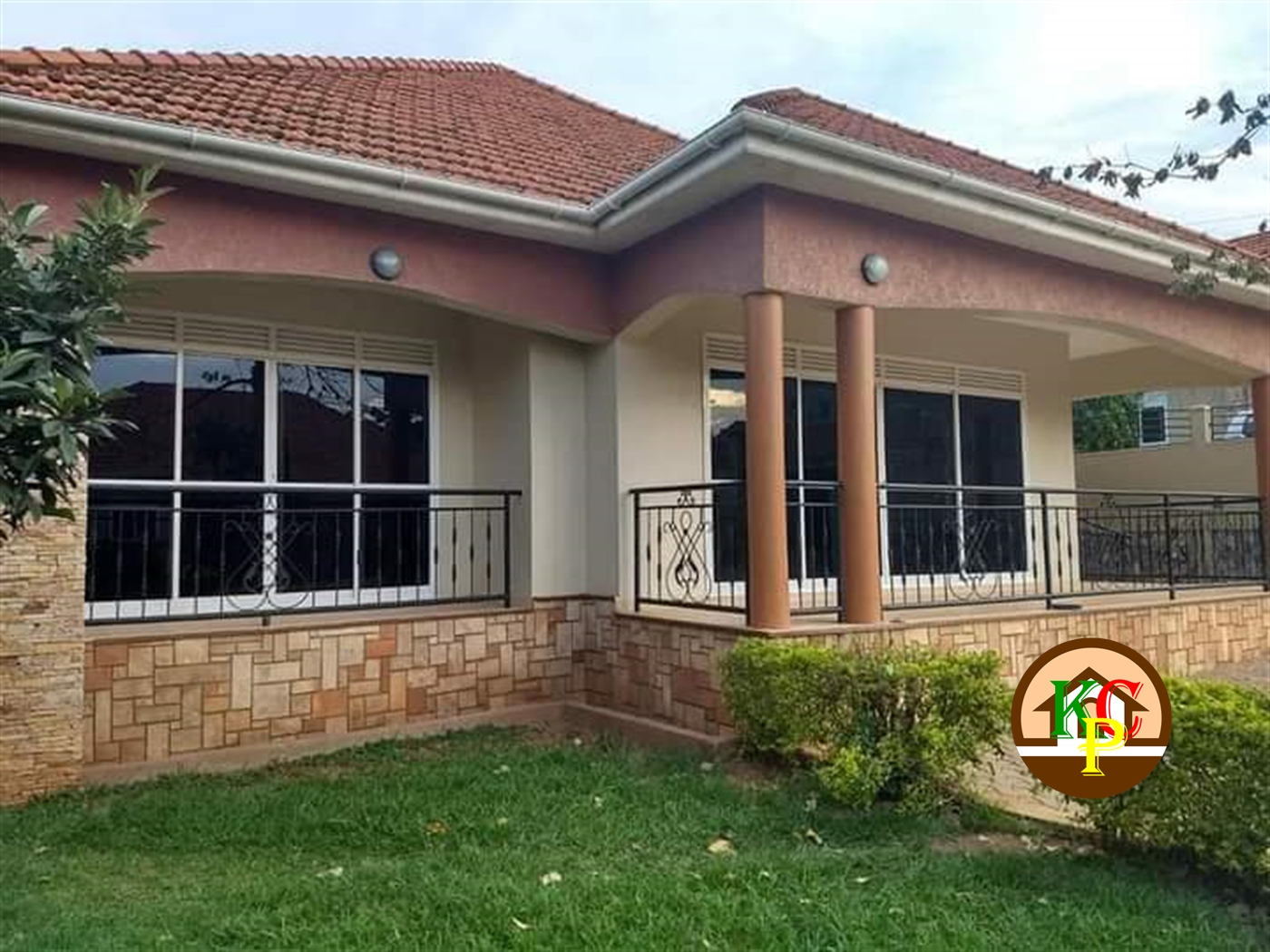 Bungalow for rent in Naalya Kampala