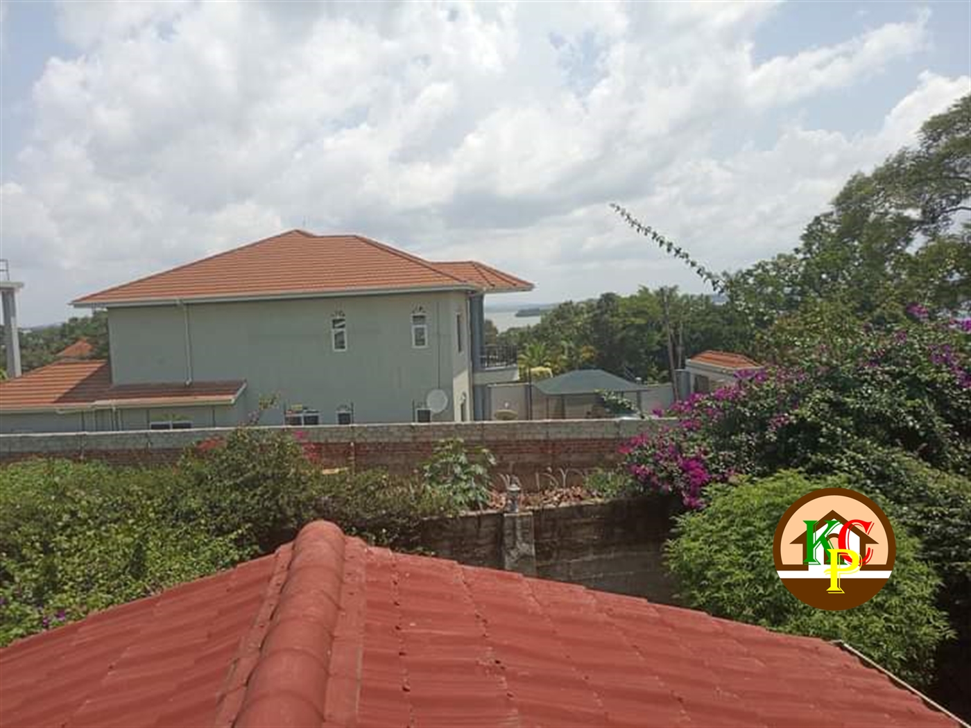 Storeyed house for rent in Bbunga Kampala