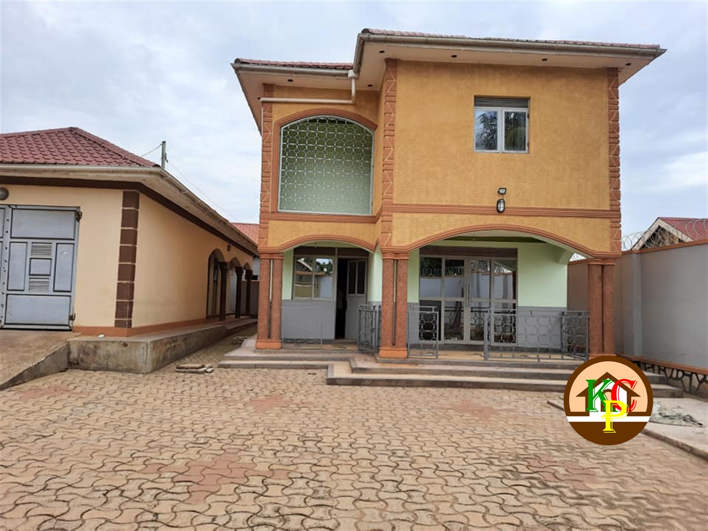 Storeyed house for rent in Bweyogerere Wakiso