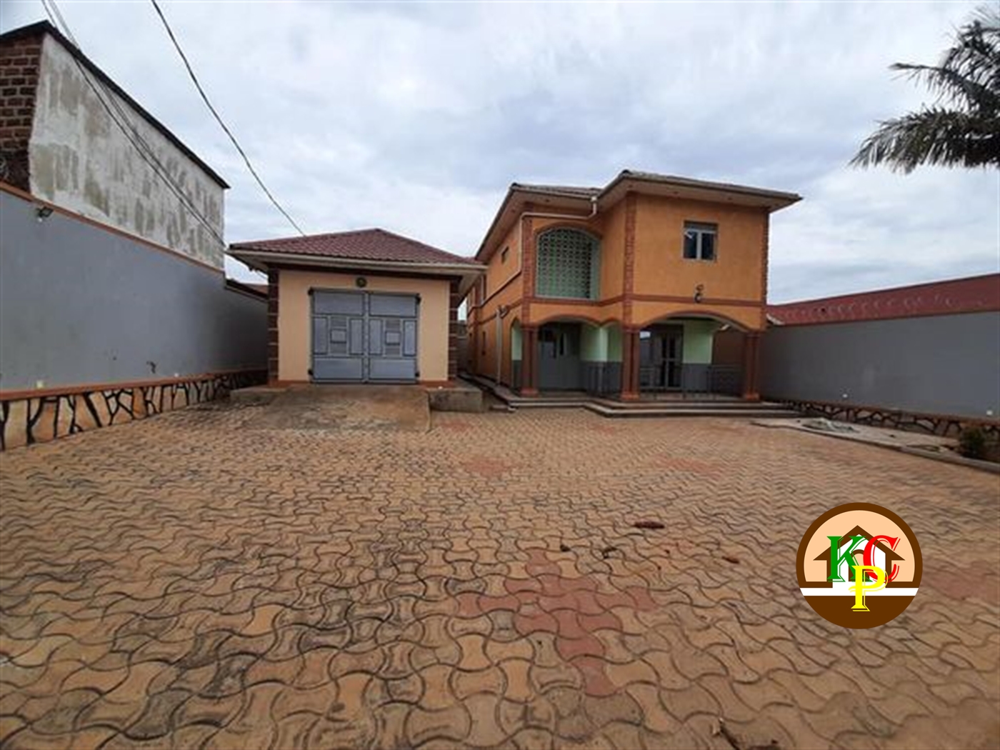 Storeyed house for rent in Bweyogerere Wakiso