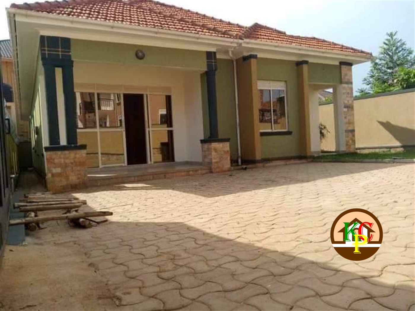 Bungalow for sale in Kira Wakiso