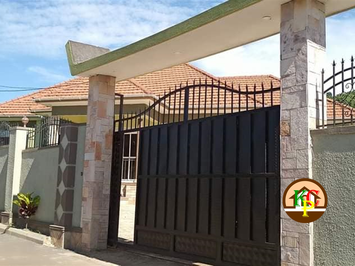 Bungalow for sale in Bwebajja Wakiso