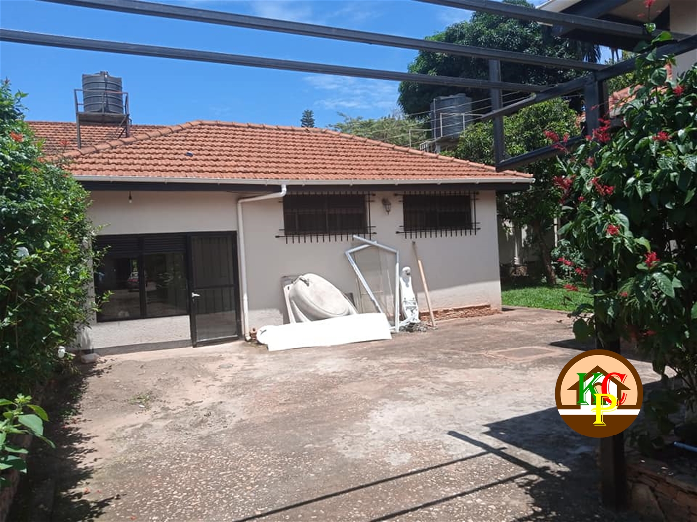 Bungalow for rent in Naguru Kampala