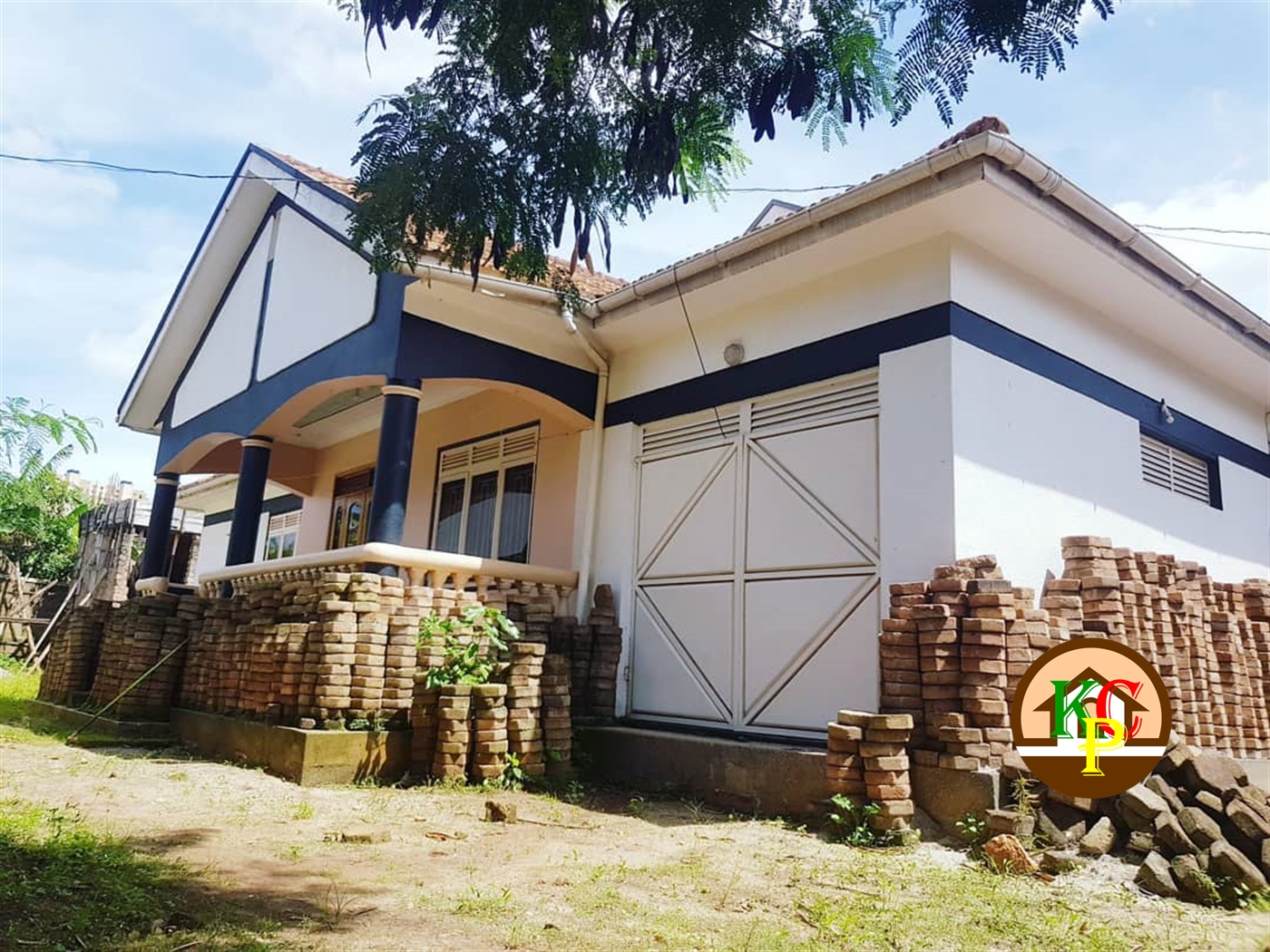 Bungalow for sale in Muyenga Kampala