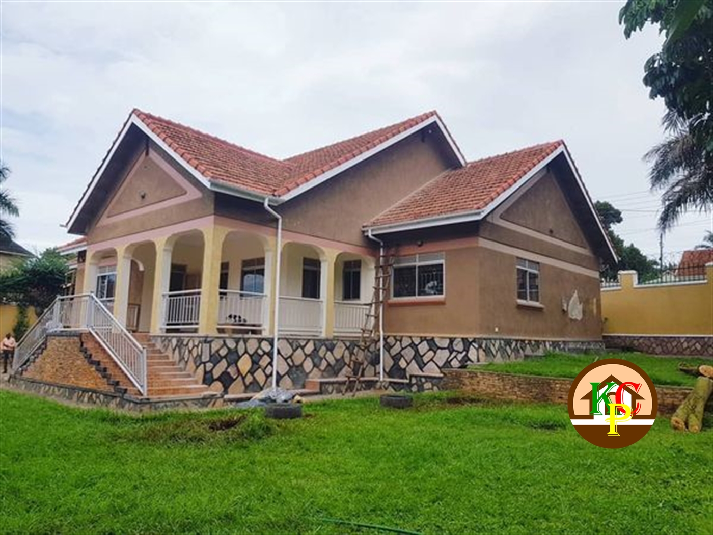 Bungalow for rent in Muyenga Kampala