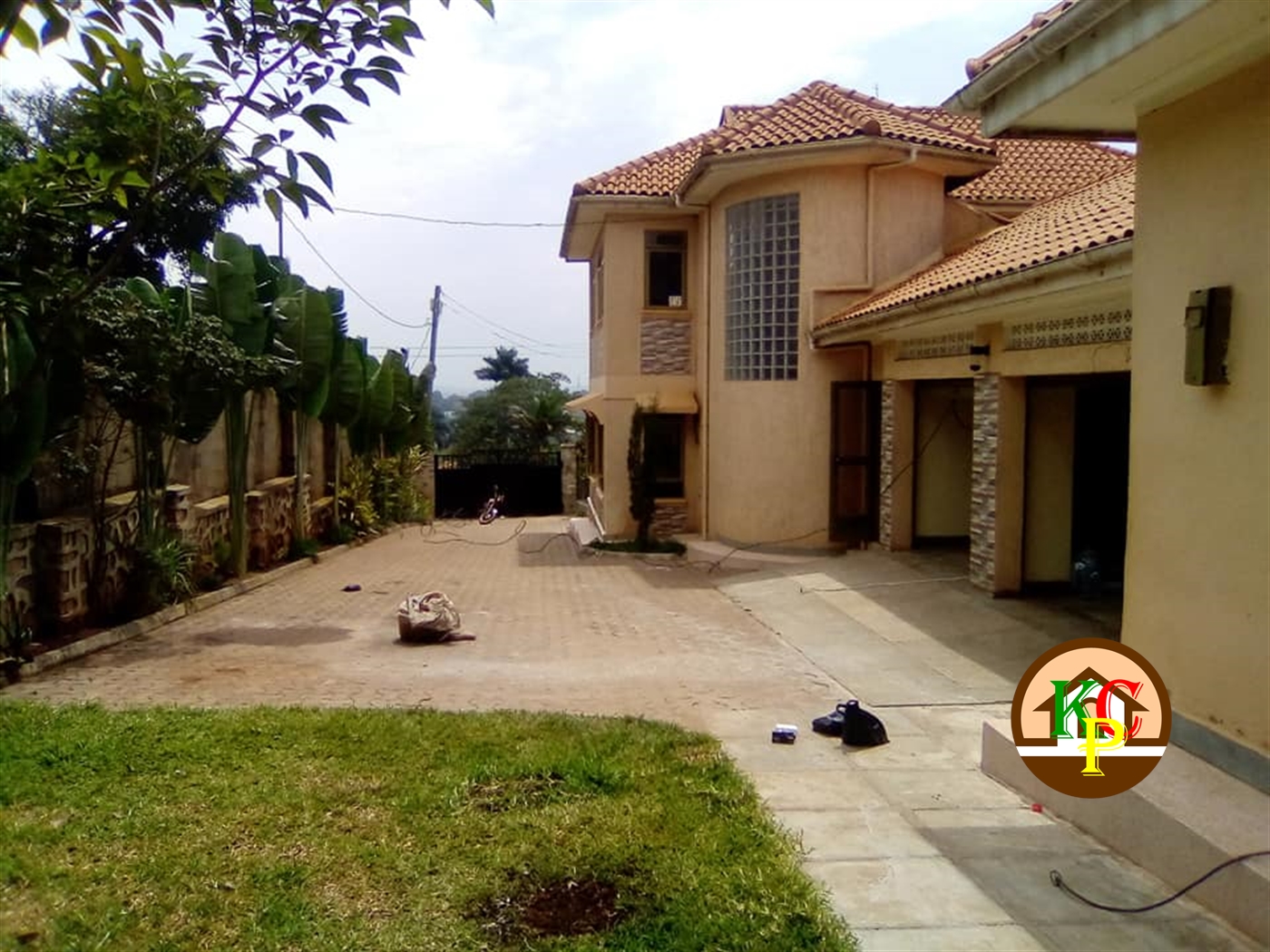 Storeyed house for rent in Mengo Kampala