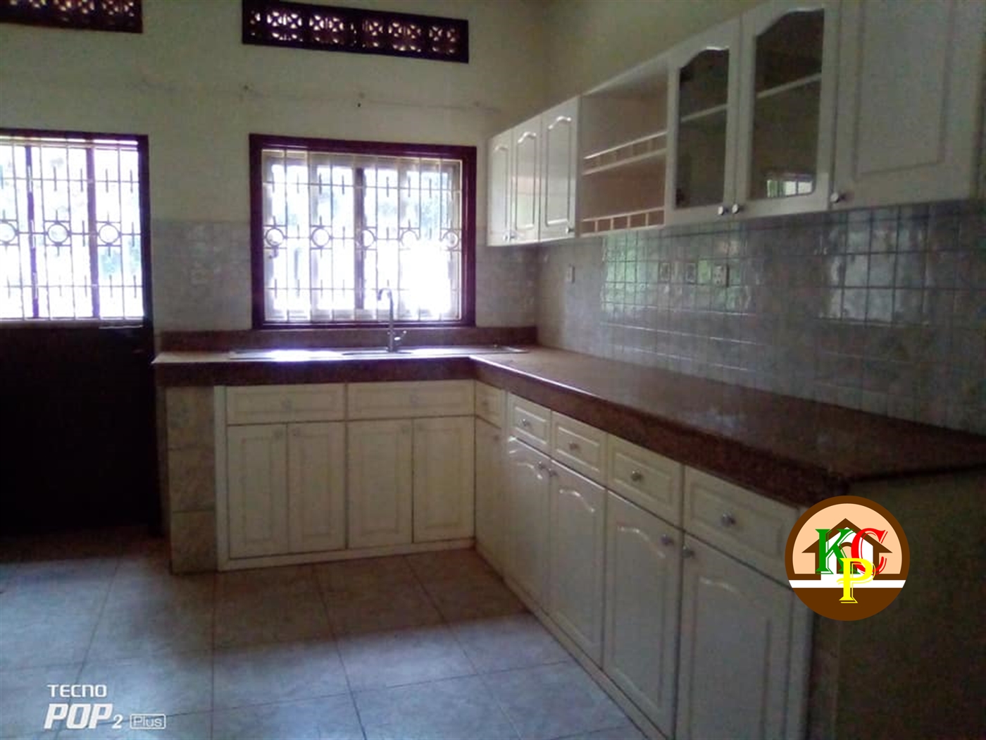 Bungalow for rent in Kololo Kampala