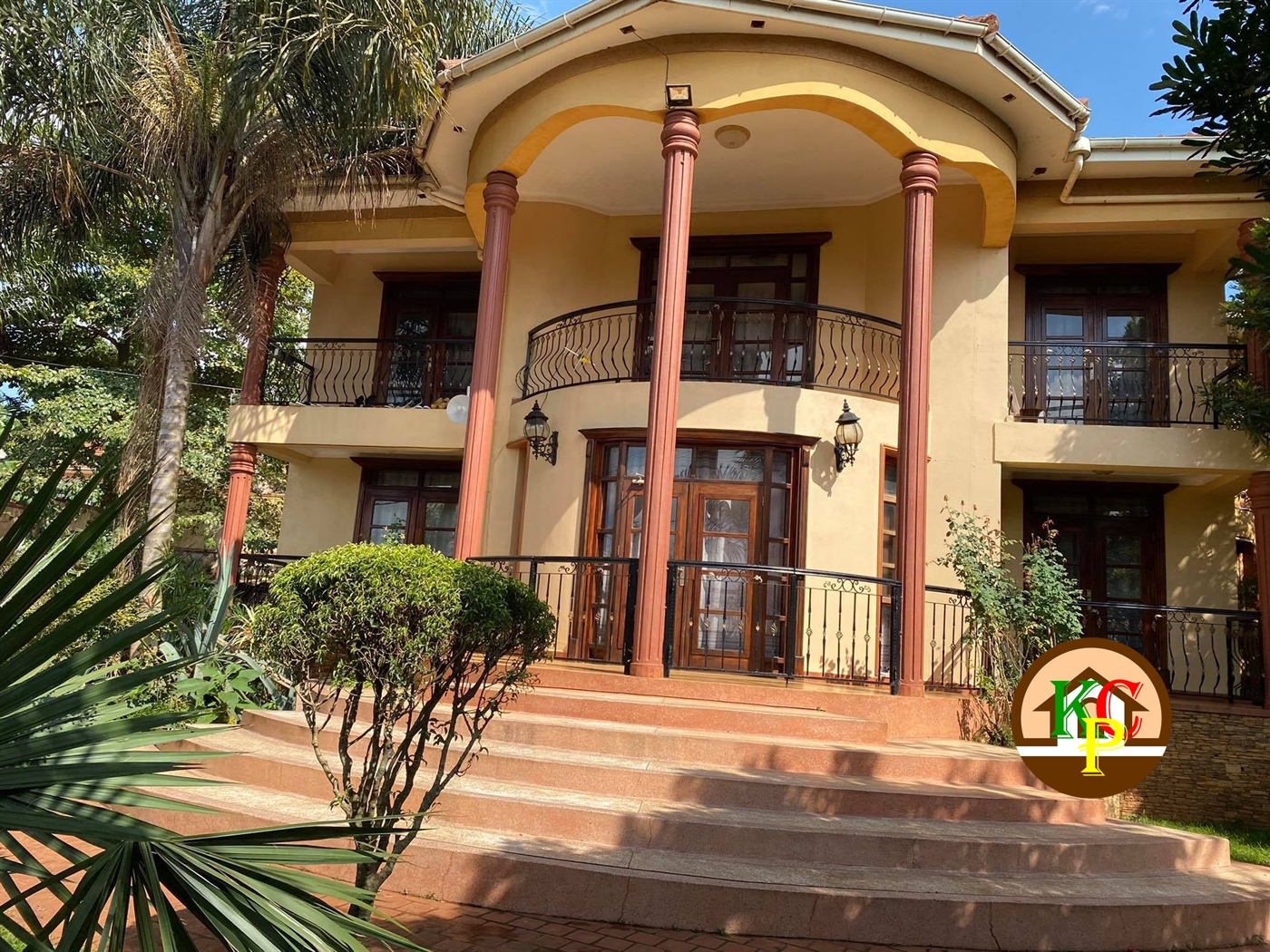 Storeyed house for sale in Seguku Wakiso