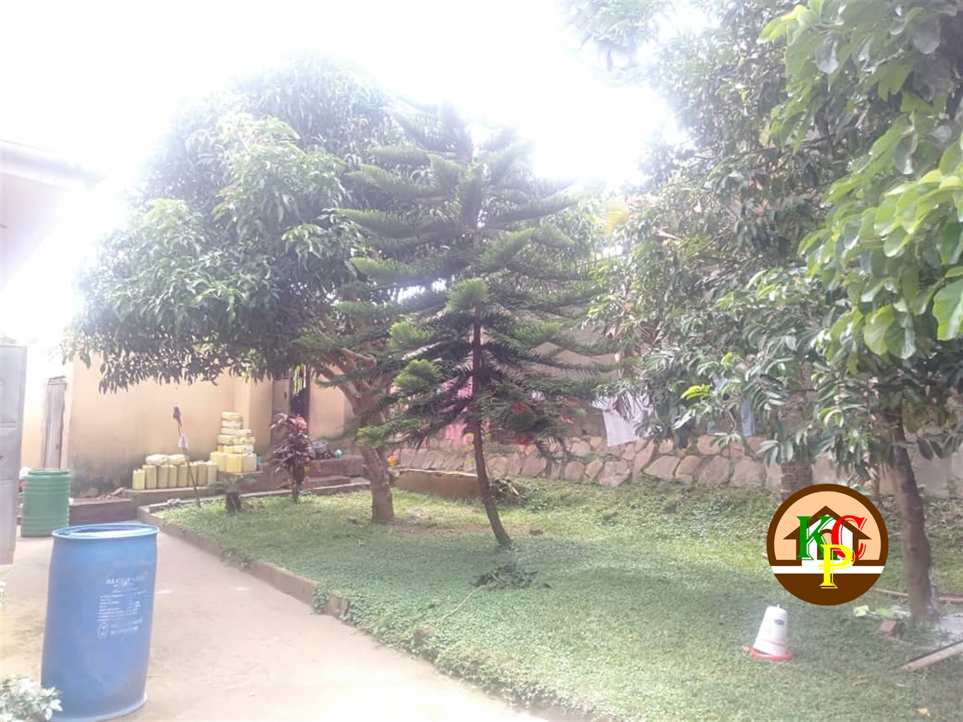 Bungalow for sale in Kitende Wakiso